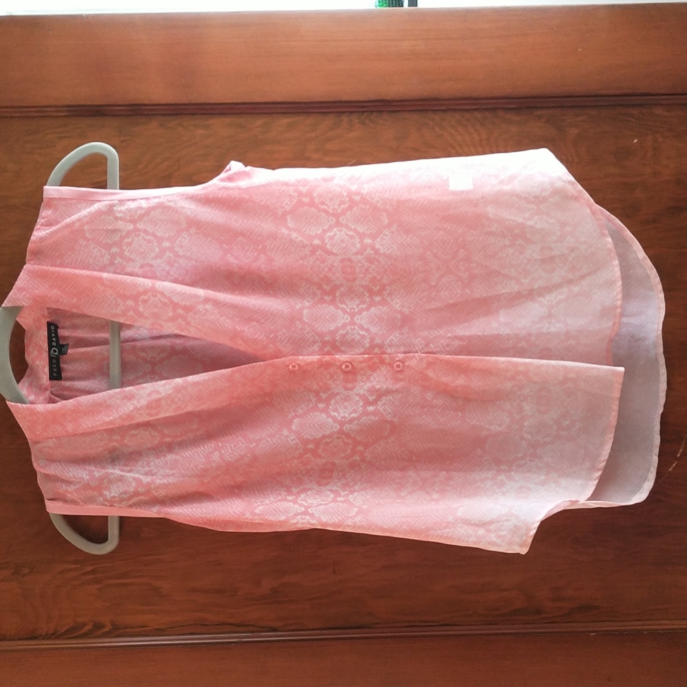 EUC ombre snakeskin sheer top